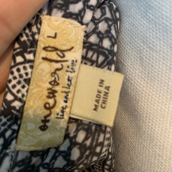 Tunic length top. Offers taken! - Picture 4 of 4